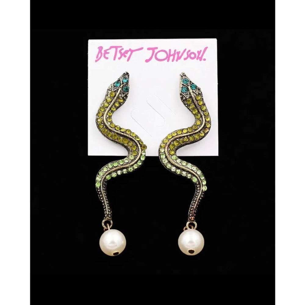 BJ Adorable Snake Earrings 